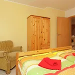 Mit Wellnessbereich In *